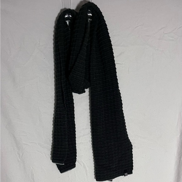 Fūl Ribbed Dark Gray Scarf - Picture 1 of 3